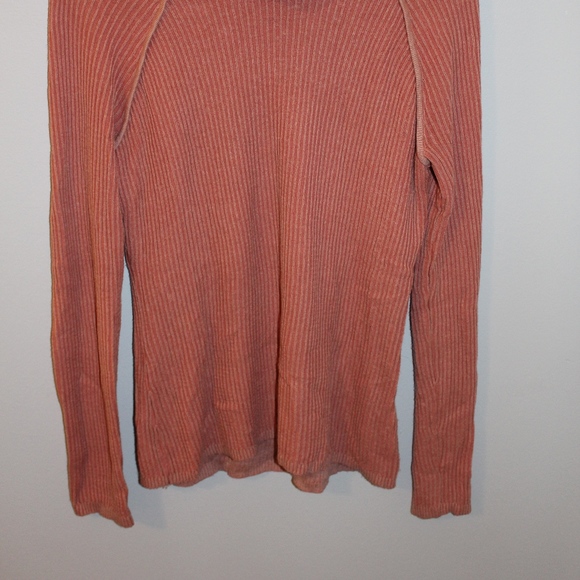 Long Sleeved Turtle Neck - Picture 3 of 3